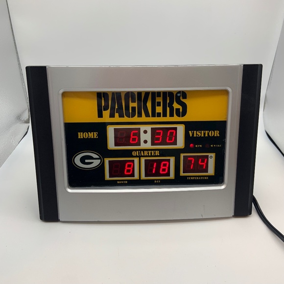 NFL Green Bay Packers Football Scoreboard Digital Clock & Alarm Clock 6.5" x 9" - Picture 1 of 12